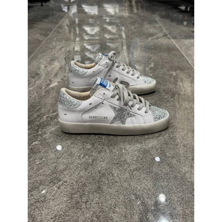 Golden Goose Beyaz Simli Yıldız Topuk Detaylı