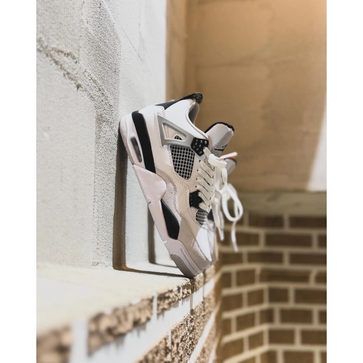 Jordan 4 Retro Beyaz