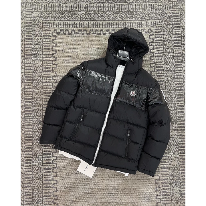 Moncler Siyah Kapüşonlu Şişme Mont