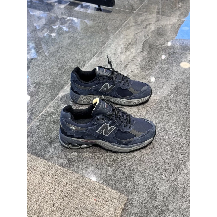 New Balance 2002R Laci Topuk Sarı Detaylı