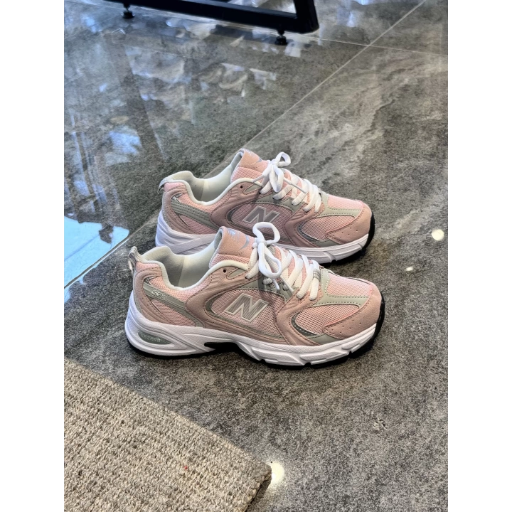 New Balance 530 Pembe Gri Detaylı