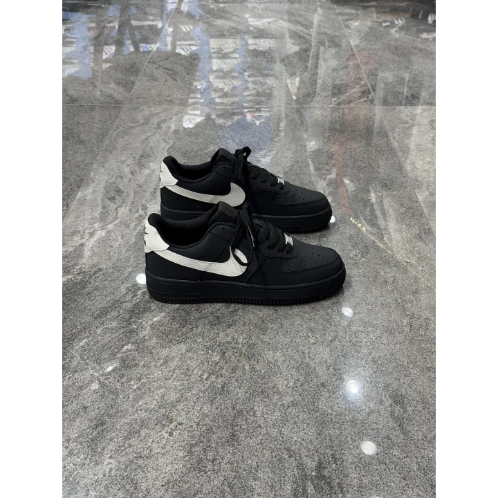 Nike Air Force 1 Siyah Beyaz Süet Detaylı