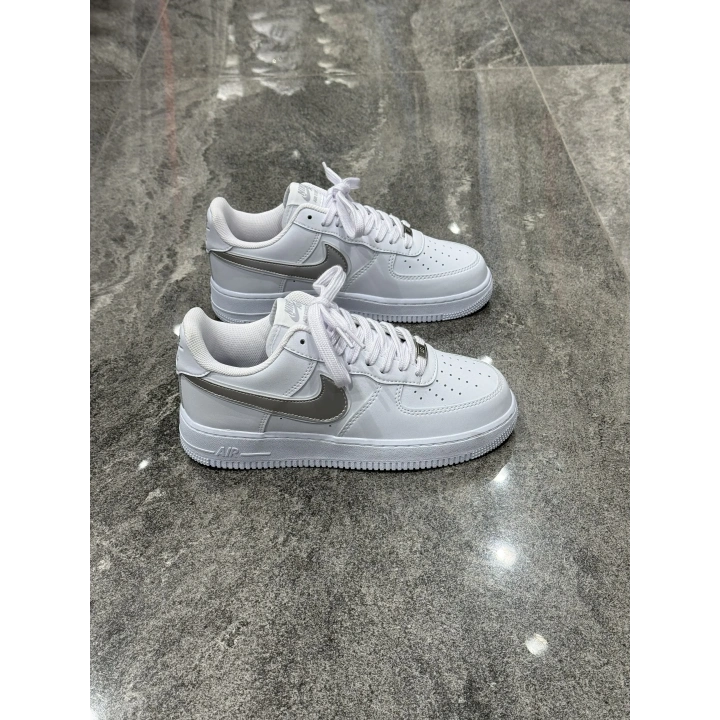 Nike Air Force 1 SS25 GS Iconic Details Silver Detaylı