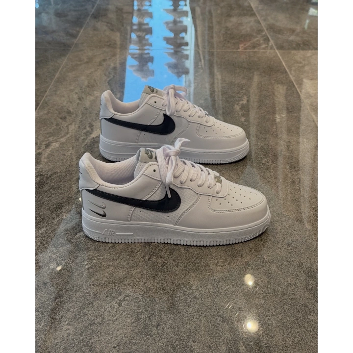 Nike Air Force 1 Triple Swoosh Detaylı