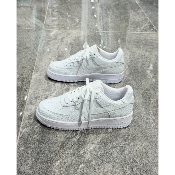 Nıke Air Force Low Col or of the Month White