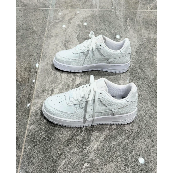 Nıke Air Force Low Col or of the Month White