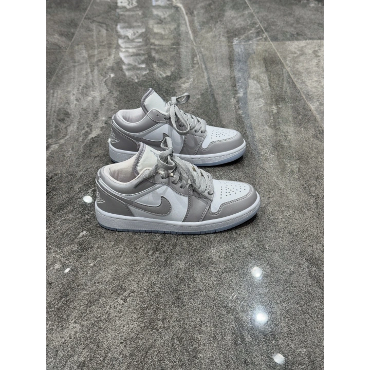 Nıke Air Jordan 1 Low Gri Beyaz Detaylı