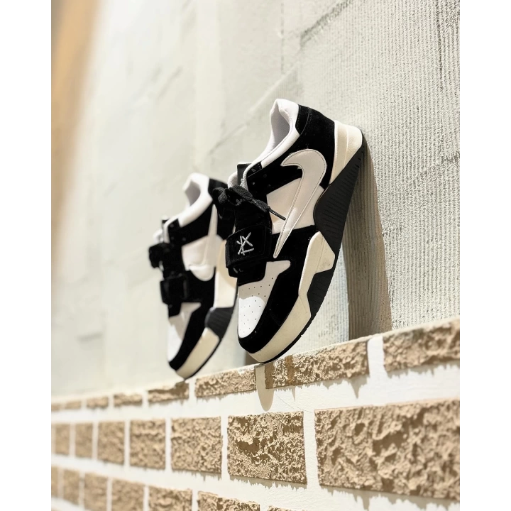 Nike Air Jordan Siyah Beyaz Travis Scoot