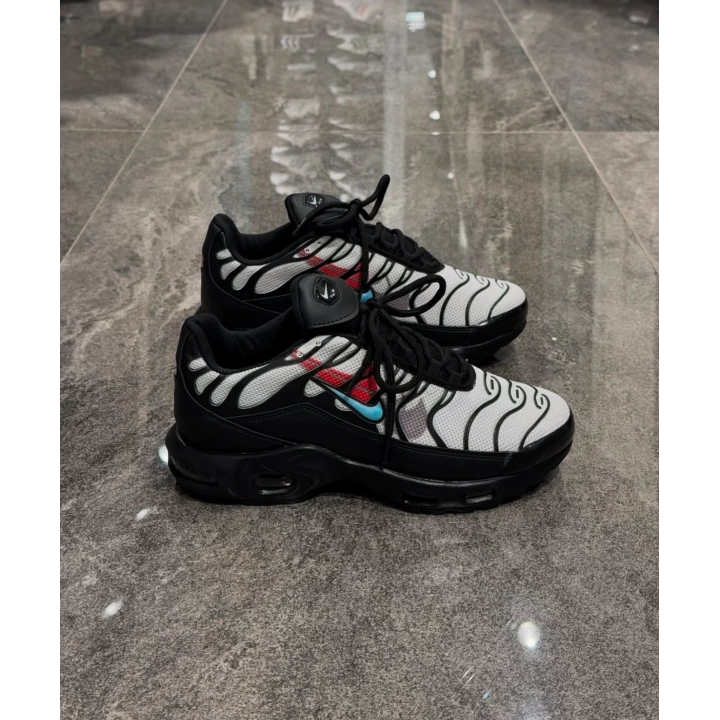Nike Air Max TN Beyaz Siyah Renk Detaylı