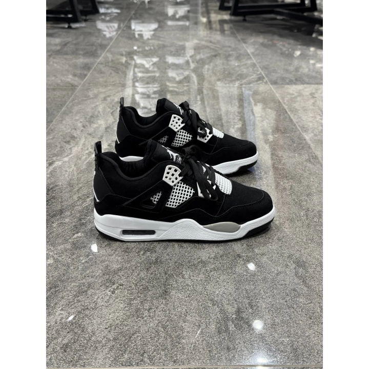 Nike Jordan 4 Siyah Süet Beyaz Taban Detaylı