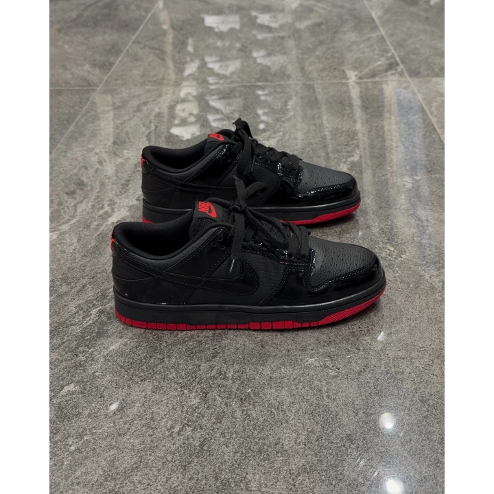 Nike SB Dunk Low Siyah Rugan Detaylı