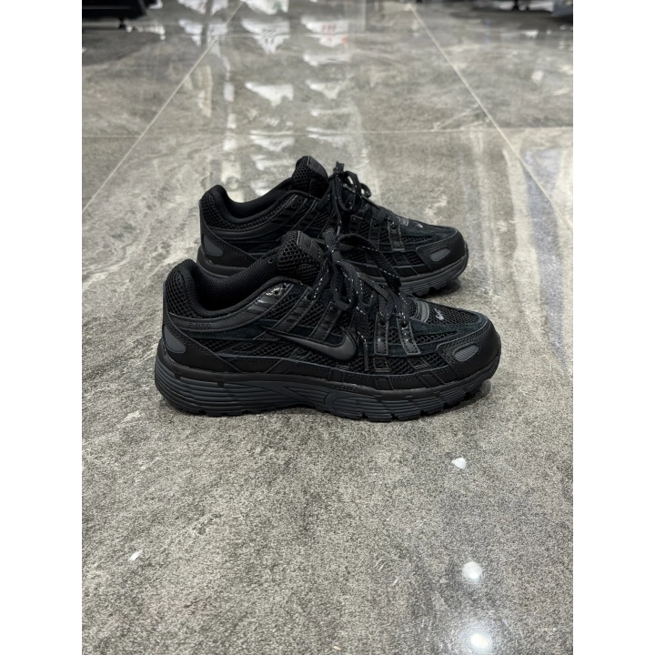 Nike Sportswear P-6000 Siyah Siyah Detaylı