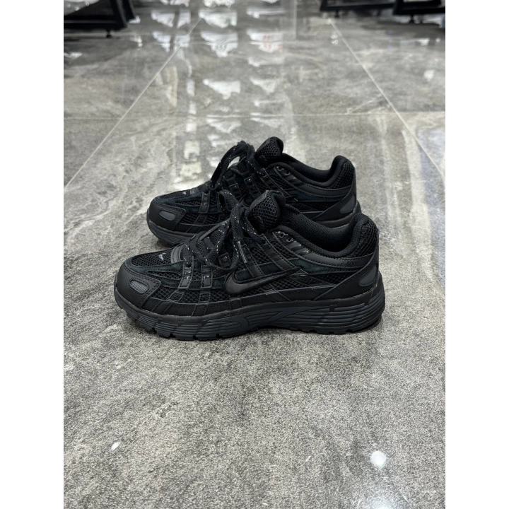 Nike Sportswear P-6000 Siyah Siyah Detaylı