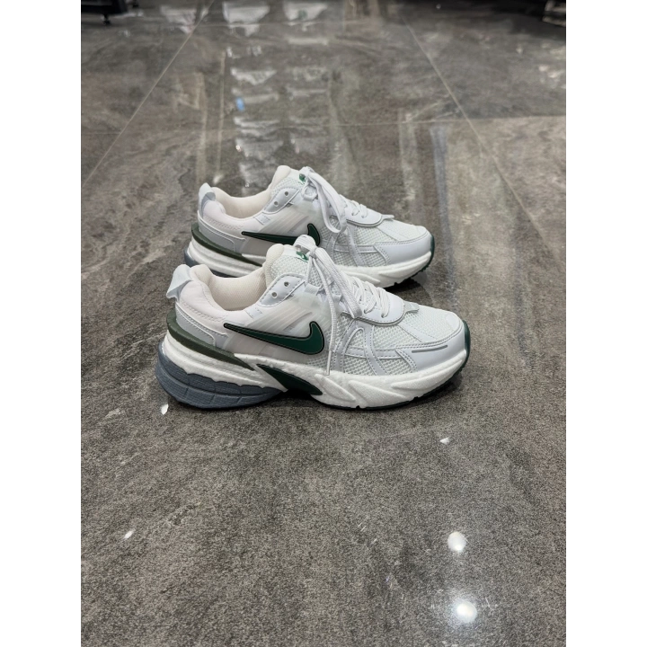 Nıke V2K Run Beyaz Yeşil Detaylı Spor Ayakkabı