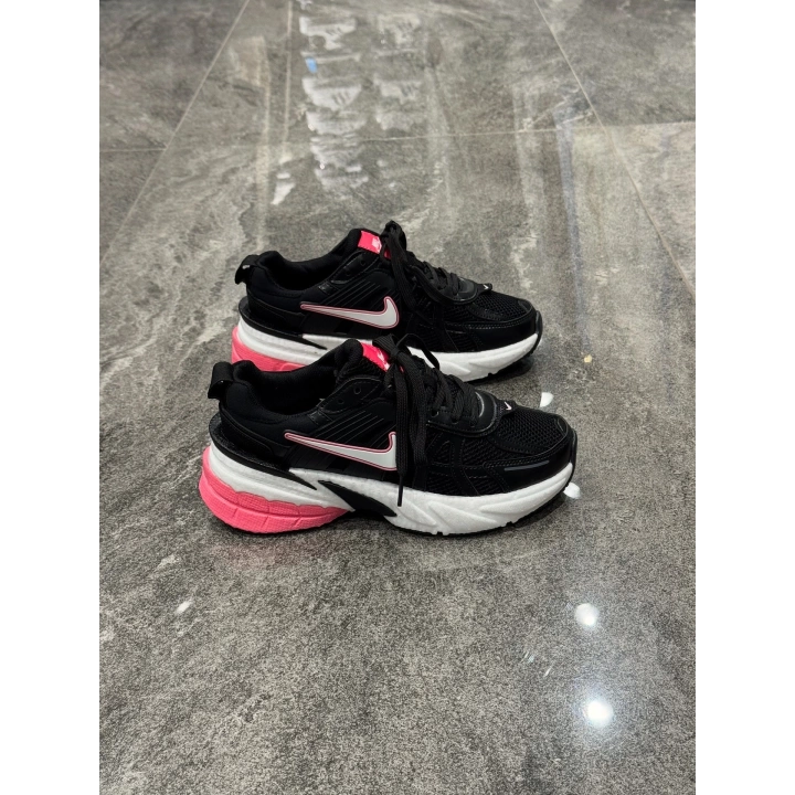 Nıke V2K Run Siyah Pembe Detaylı Spor Ayakkabı