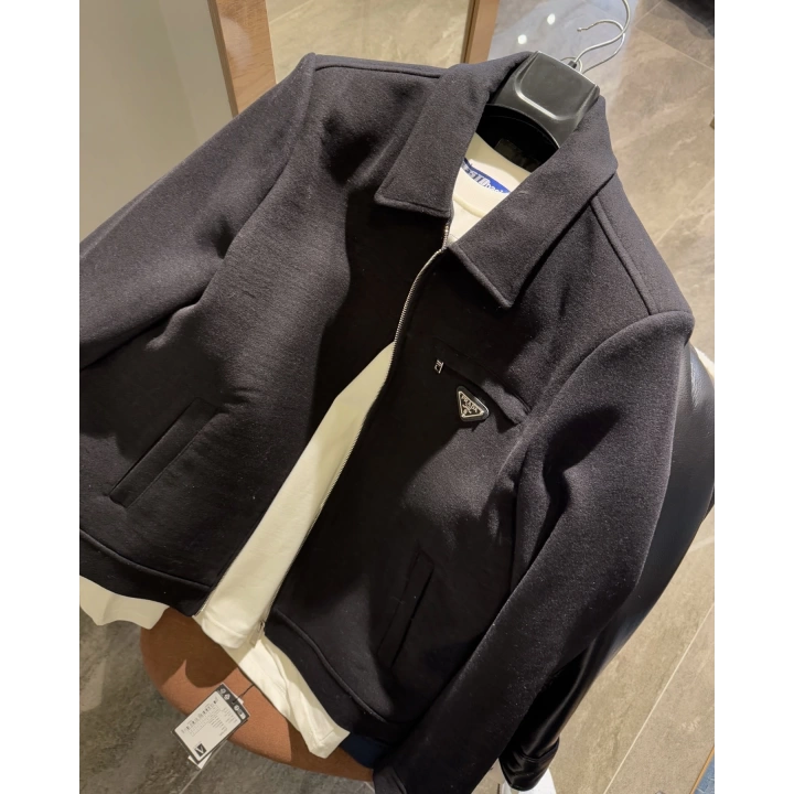 Prada Metal Armalı Siyah Kaşe Ceket