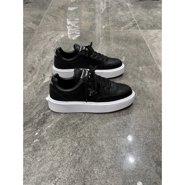 Prada Siyah Beyaz Taban Downtown Low-Top Sneaker