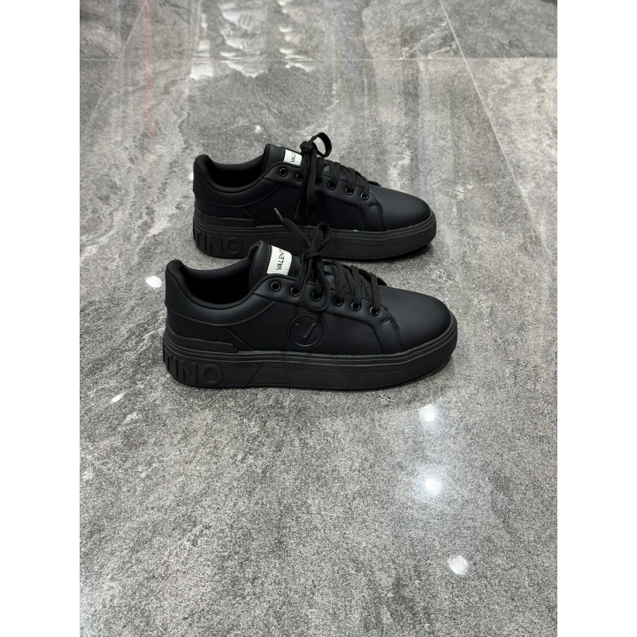 Valentino Garavanı Siyah Classic