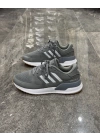 Adidas Ozelle Gri Beyaz Detaylı Spor Ayakkabı