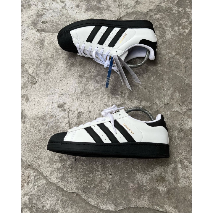 Adidas Süperstar Beyaz-Siyah Çizgi Siyah Taban