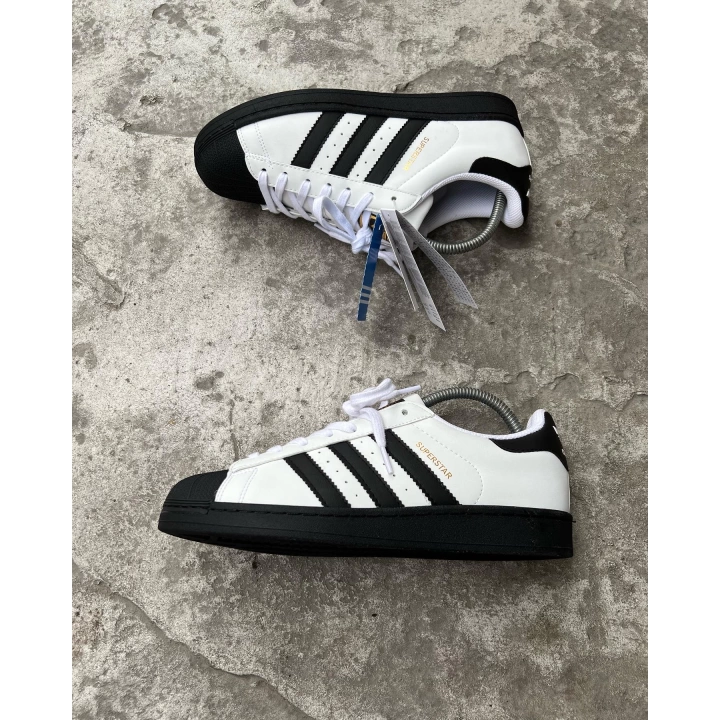 Adidas Süperstar Beyaz-Siyah Çizgi Siyah Taban