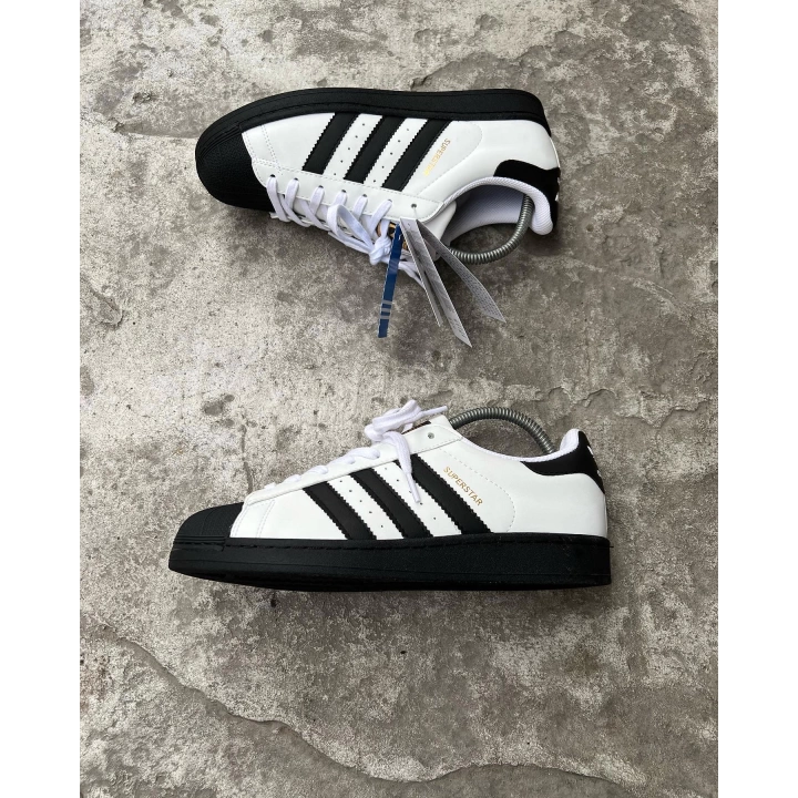 Adidas Süperstar Beyaz-Siyah Çizgi Siyah Taban