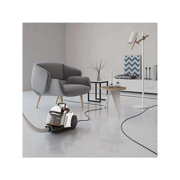 ELECTROLUX EUFC8ALRGY Ultra Flex Toz Torbasız Elektrikli Süpürge Beyaz