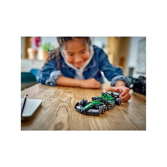 LEGO 77245 Speed Champions Aston Martin Aramco F1 AMR24 Yarış Arabası