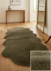 Carpet Dekor İthal Peluş Yumuşak Dekoratif Halı Simetrik Desen Kahverengi