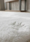 Carpet Dekor İthal Peluş Yumuşak Dekoratif Halı Beyaz