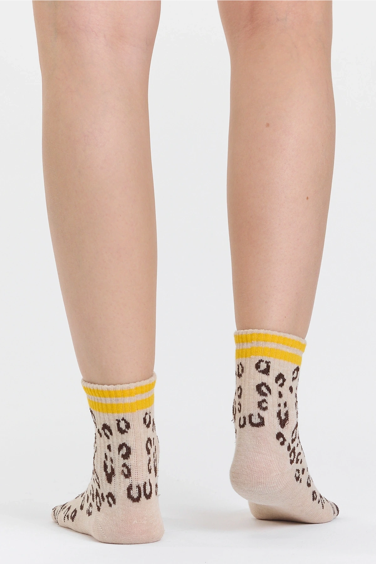 4 Çift Leopar Desenli Kadın Spor Kolej Çorap Seti - Şık ve Rahat Günlük Çoraplar