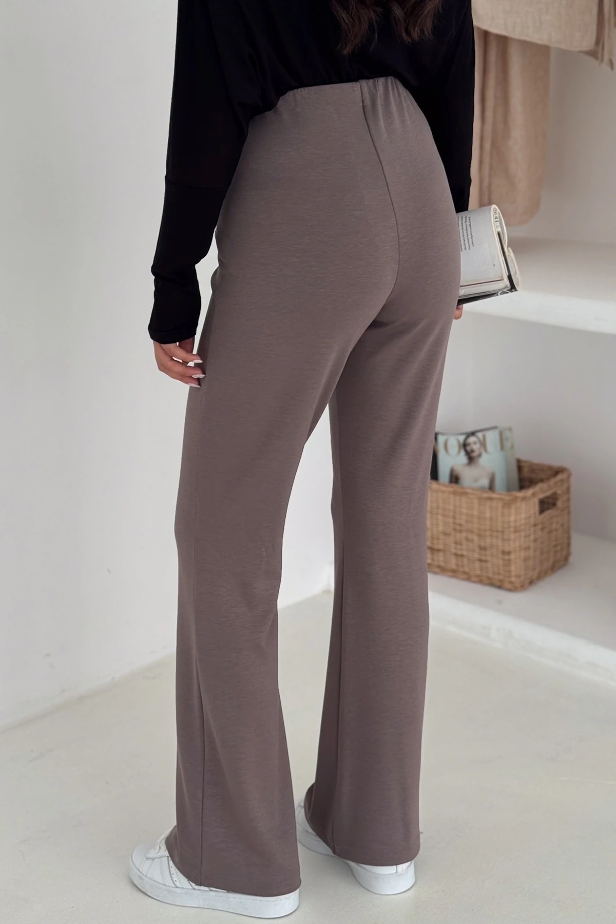 Bel Detaylı Geniş Paça Modal Pantolon