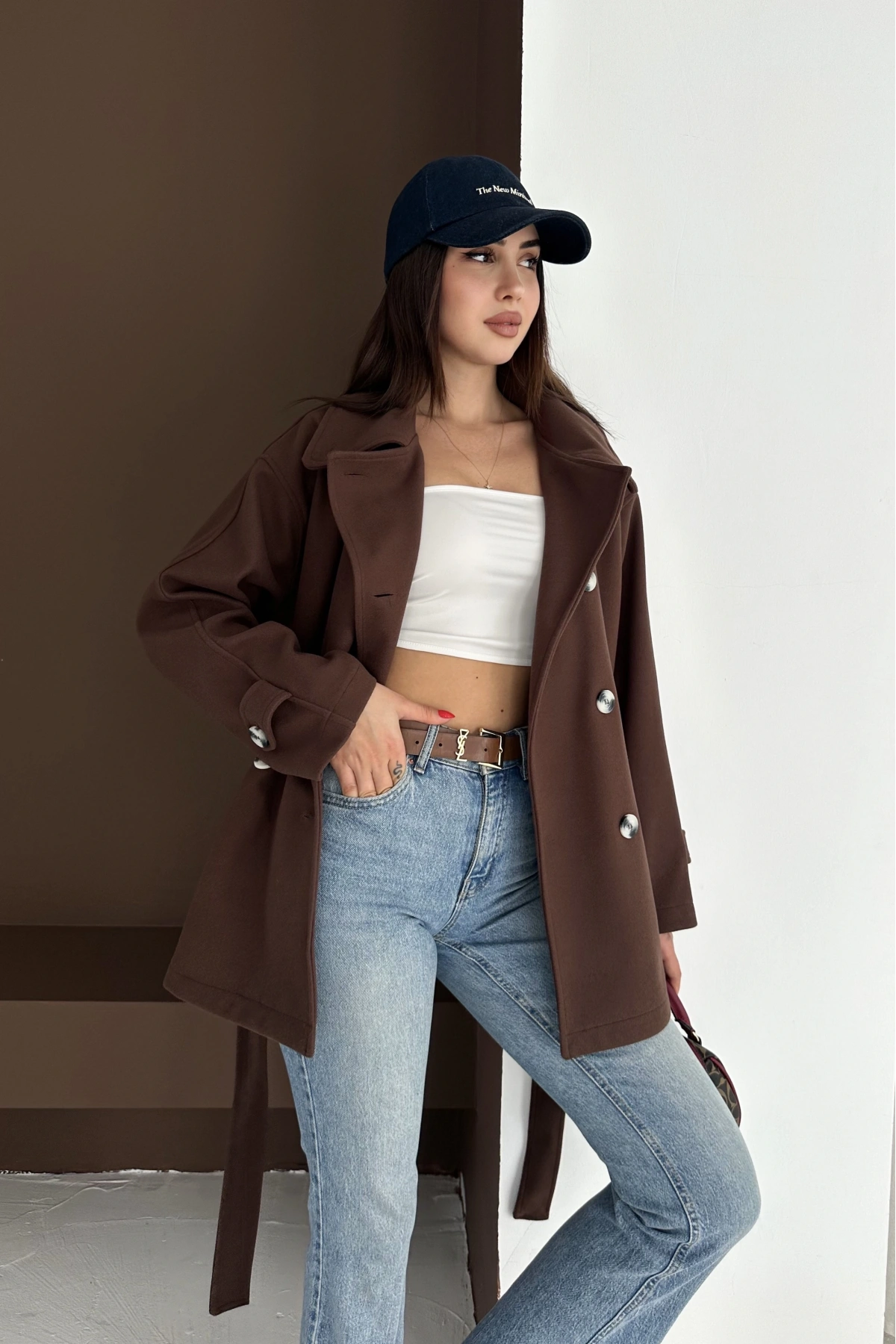 Belden Bağlamalı Düğmeli Kısa Kaşe Kaban