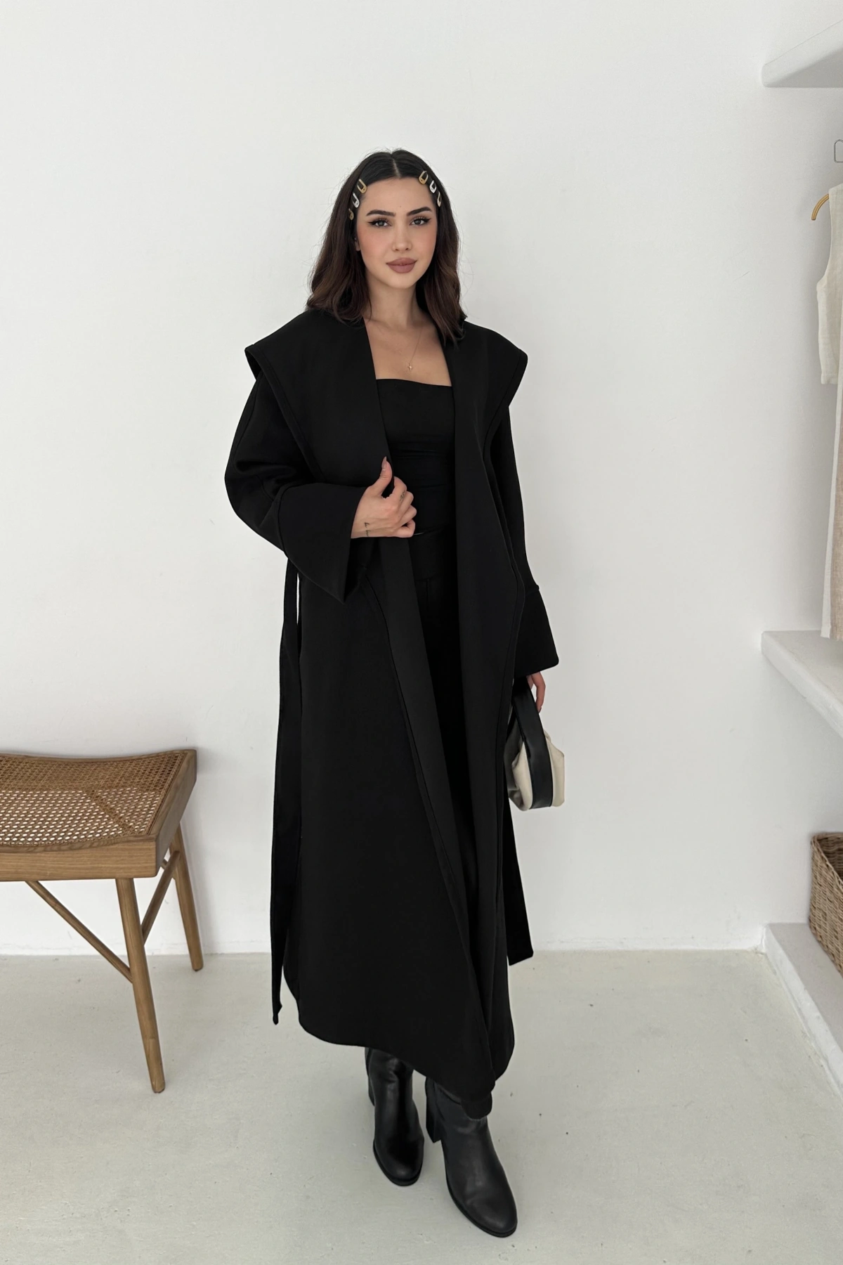 Belden Bağlamalı Uzun Kapşonlu kaşe Kaban