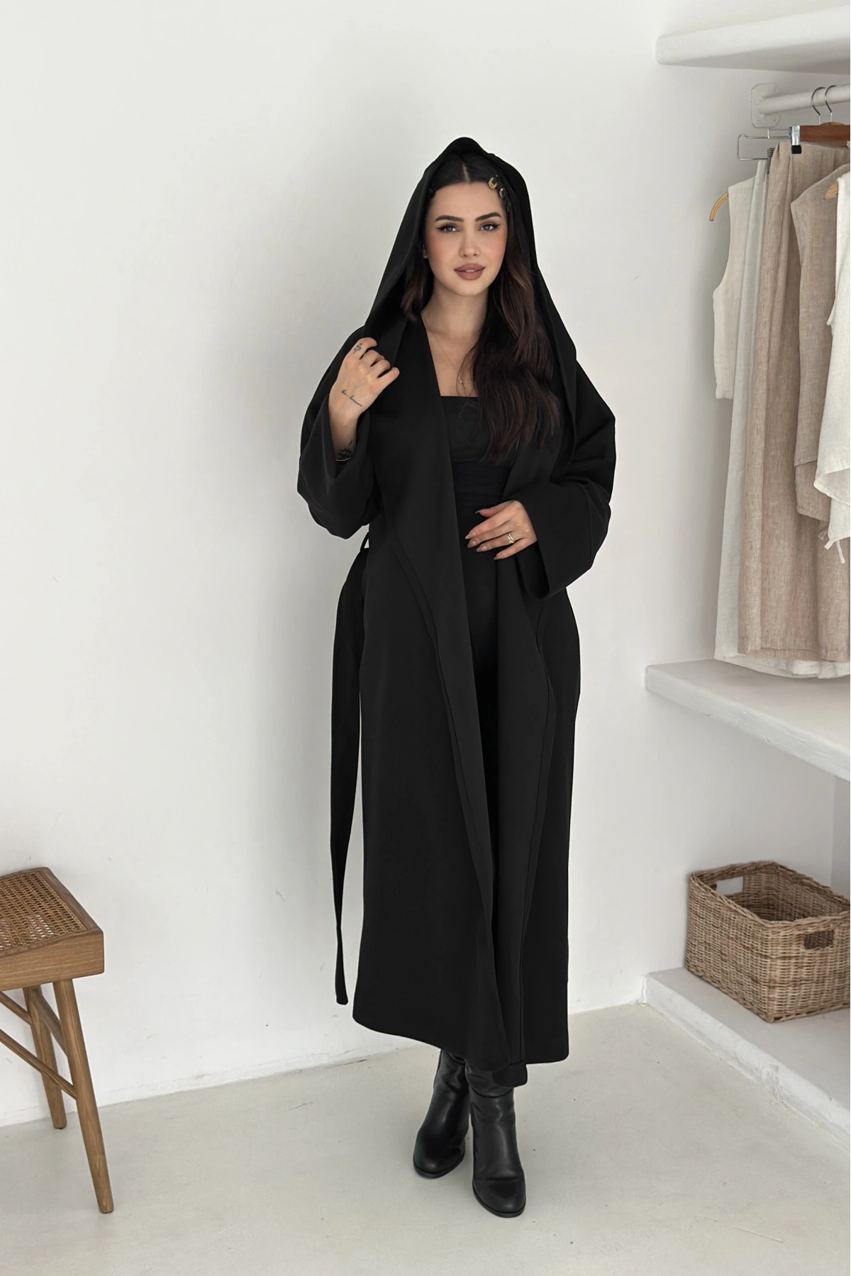 Belden Bağlamalı Uzun Kapşonlu kaşe Kaban