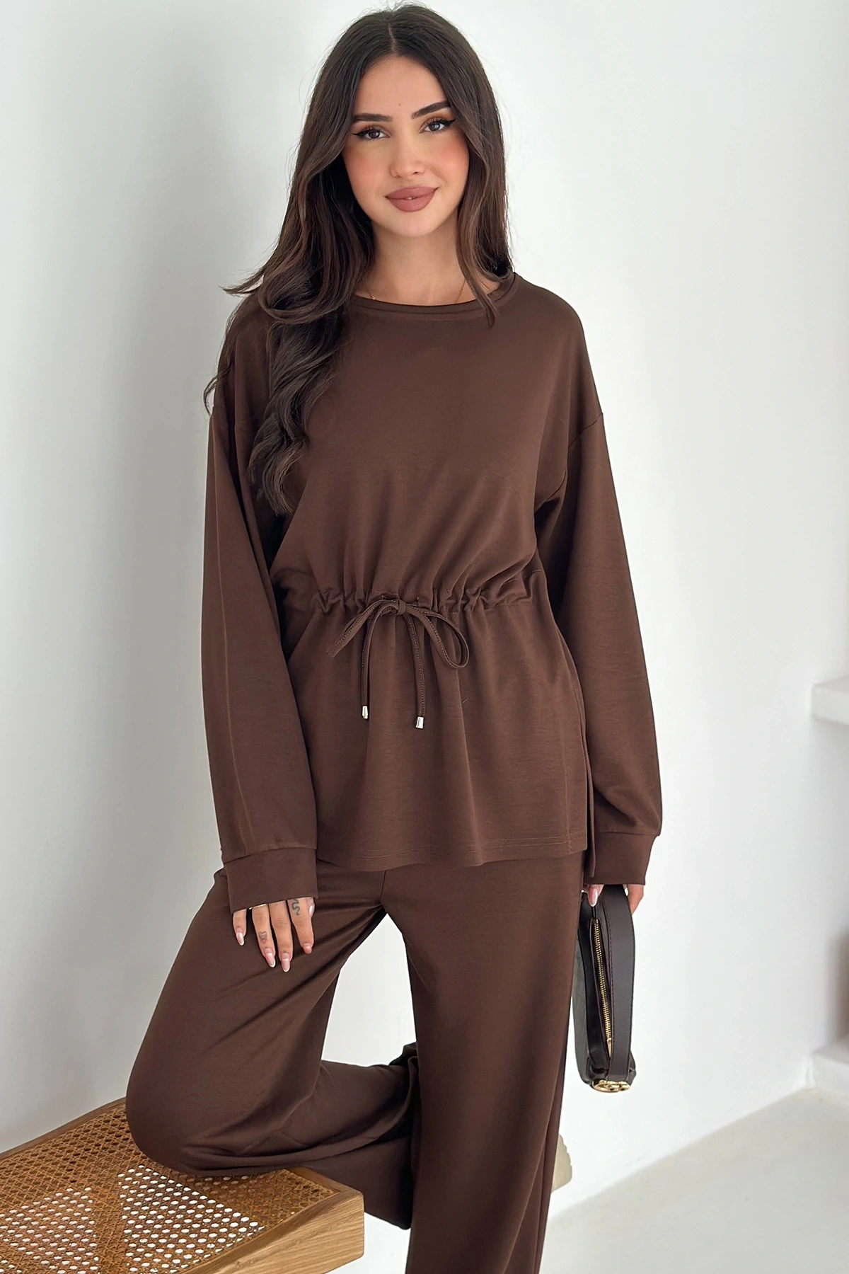 Beli Bağcıklı Yanı Yırtmaçlı Modal Takım