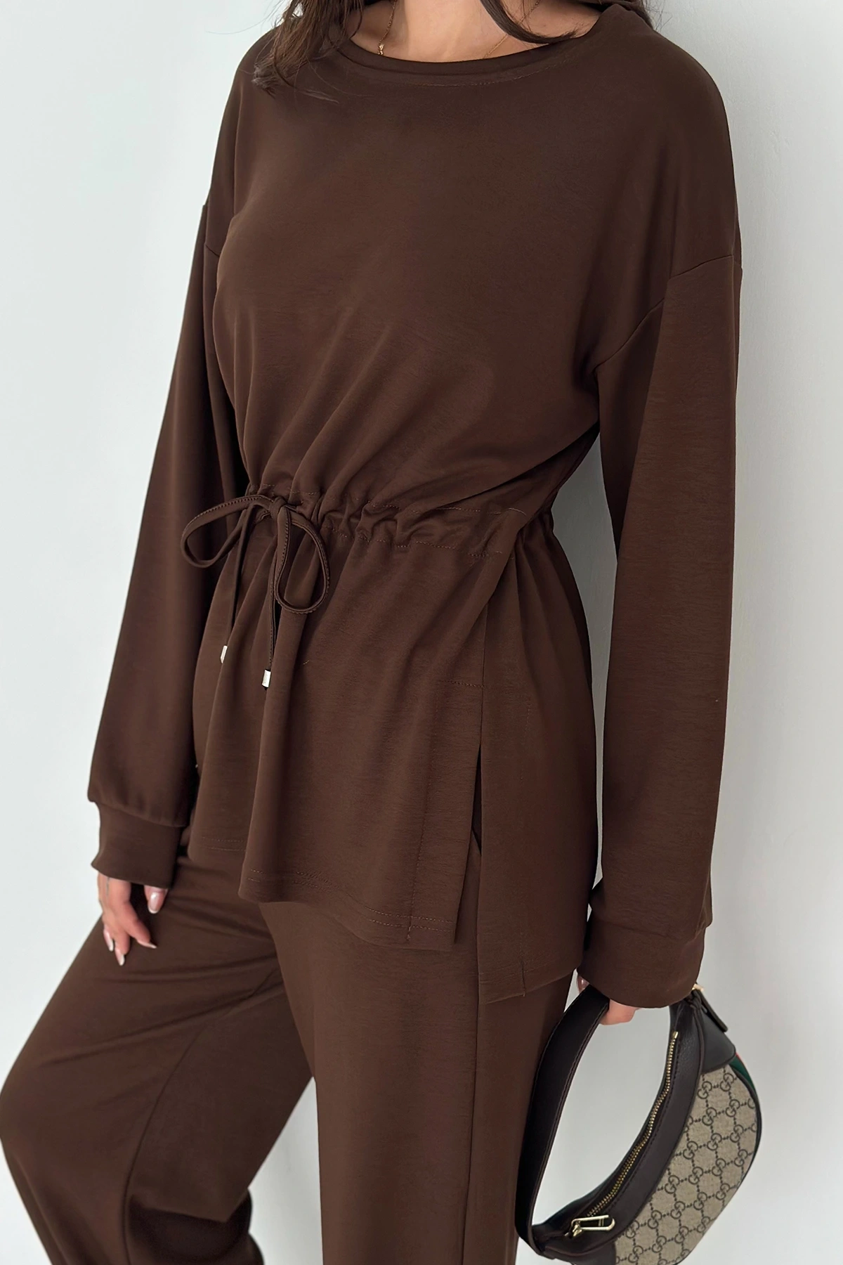 Beli Bağcıklı Yanı Yırtmaçlı Modal Takım