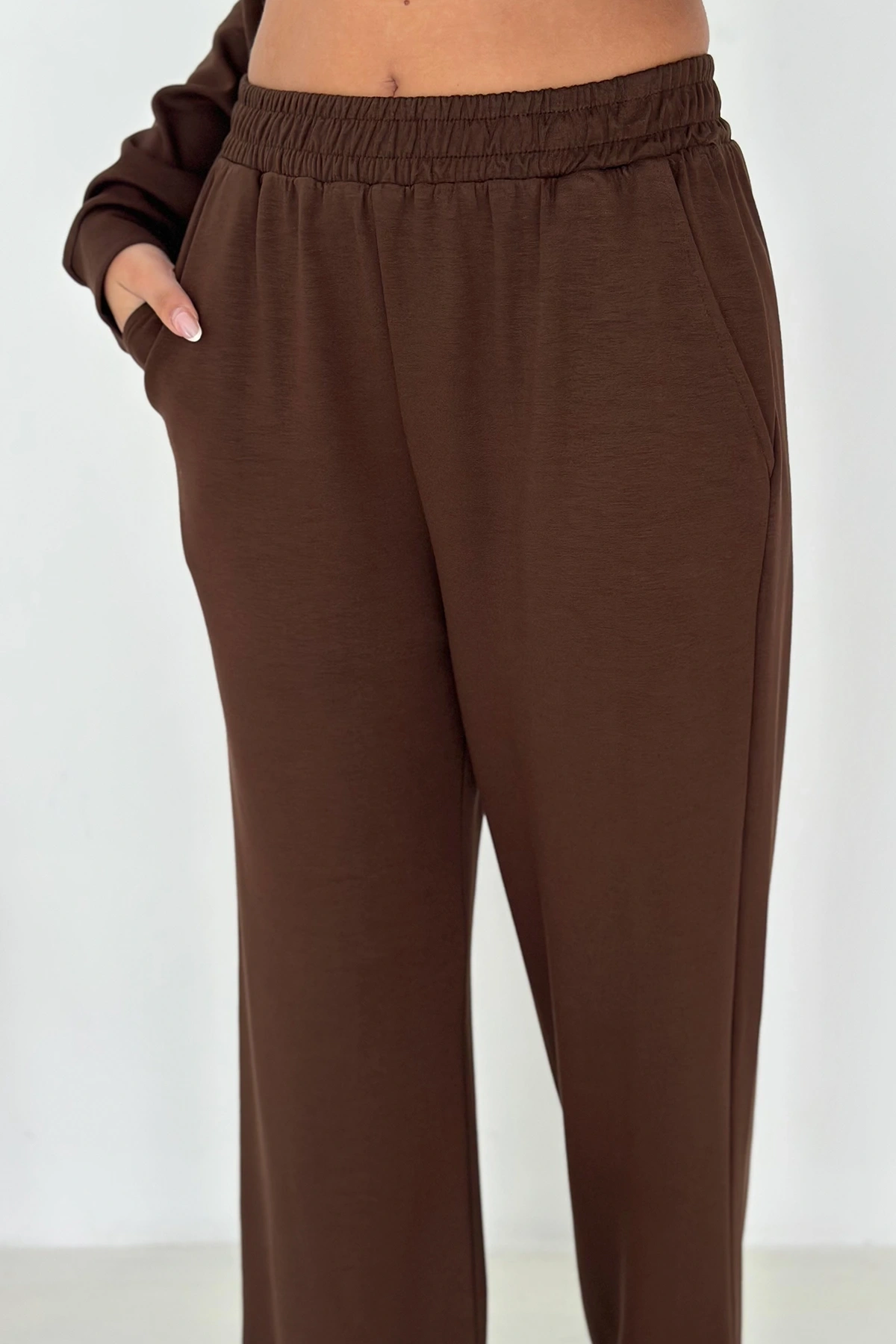 Beli Bağcıklı Yanı Yırtmaçlı Modal Takım