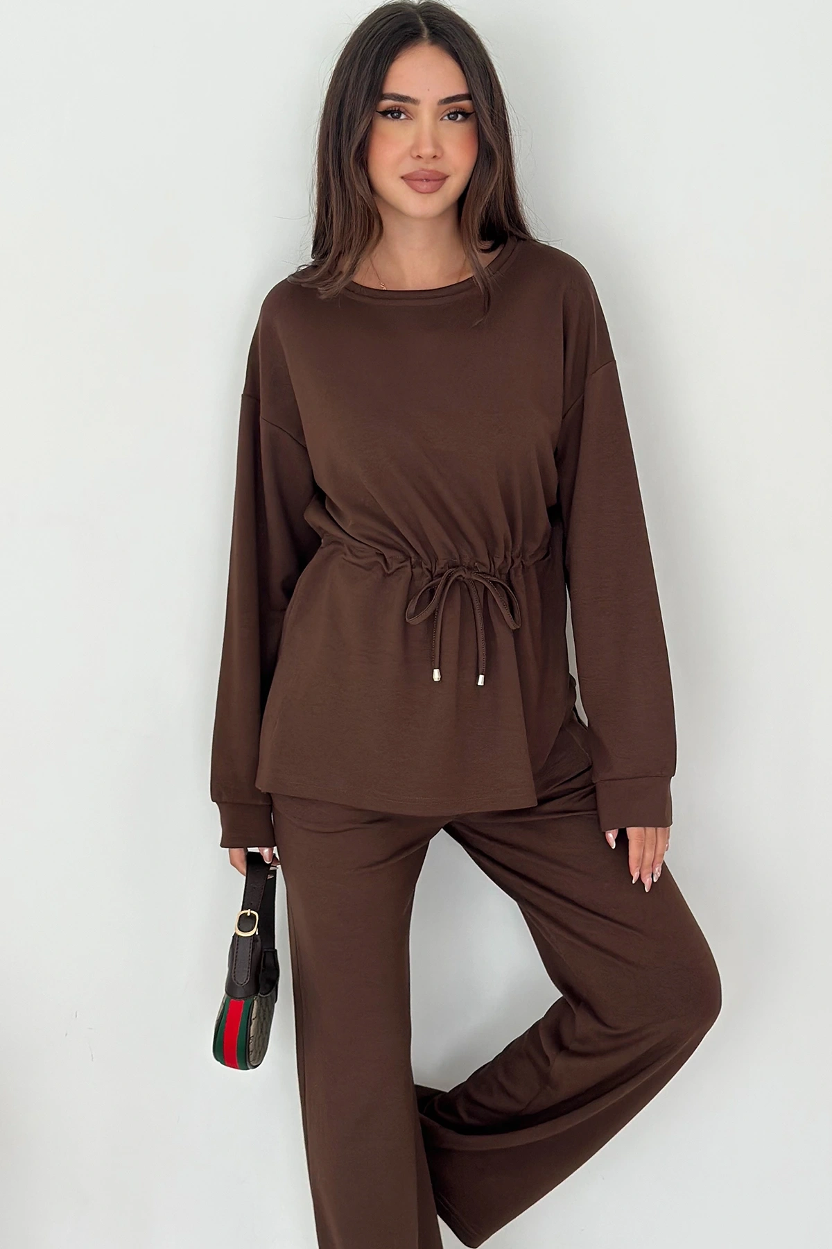 Beli Bağcıklı Yanı Yırtmaçlı Modal Takım