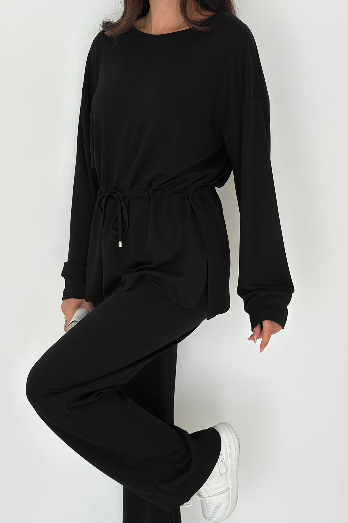 Beli Bağcıklı Yanı Yırtmaçlı Modal Takım