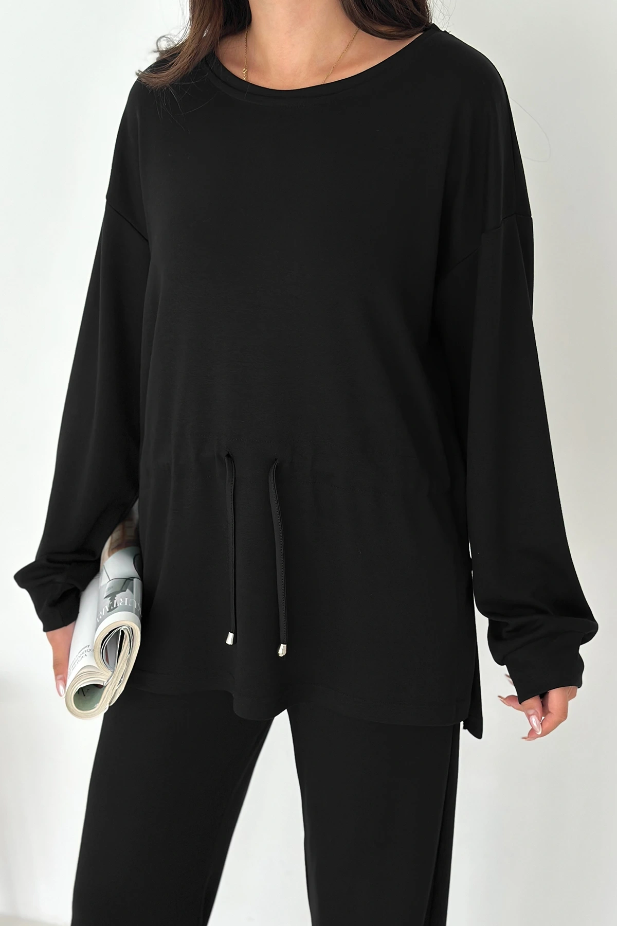 Beli Bağcıklı Yanı Yırtmaçlı Modal Takım