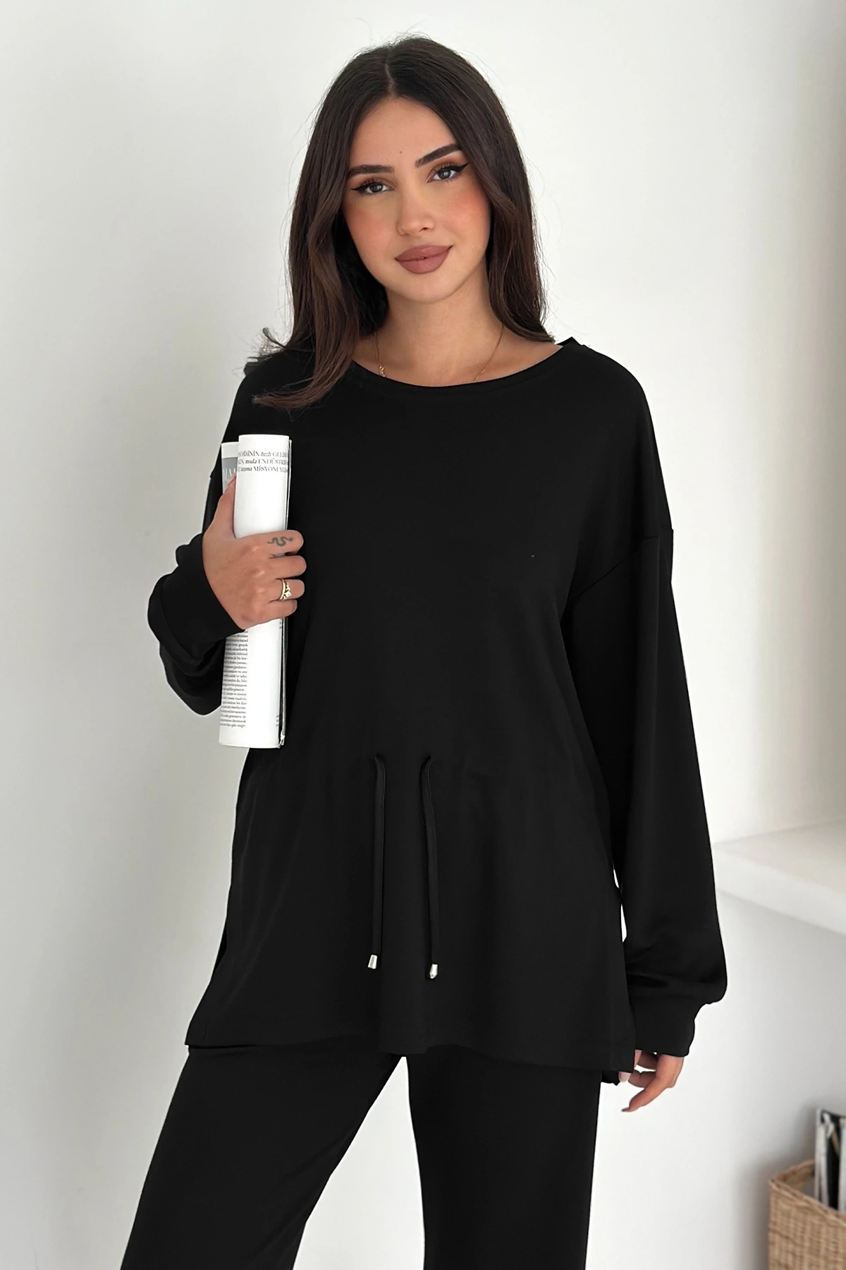 Beli Bağcıklı Yanı Yırtmaçlı Modal Takım