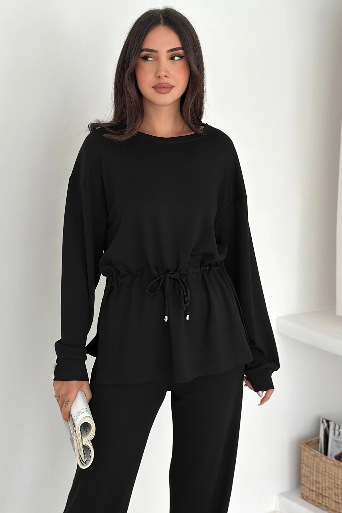 Beli Bağcıklı Yanı Yırtmaçlı Modal Takım