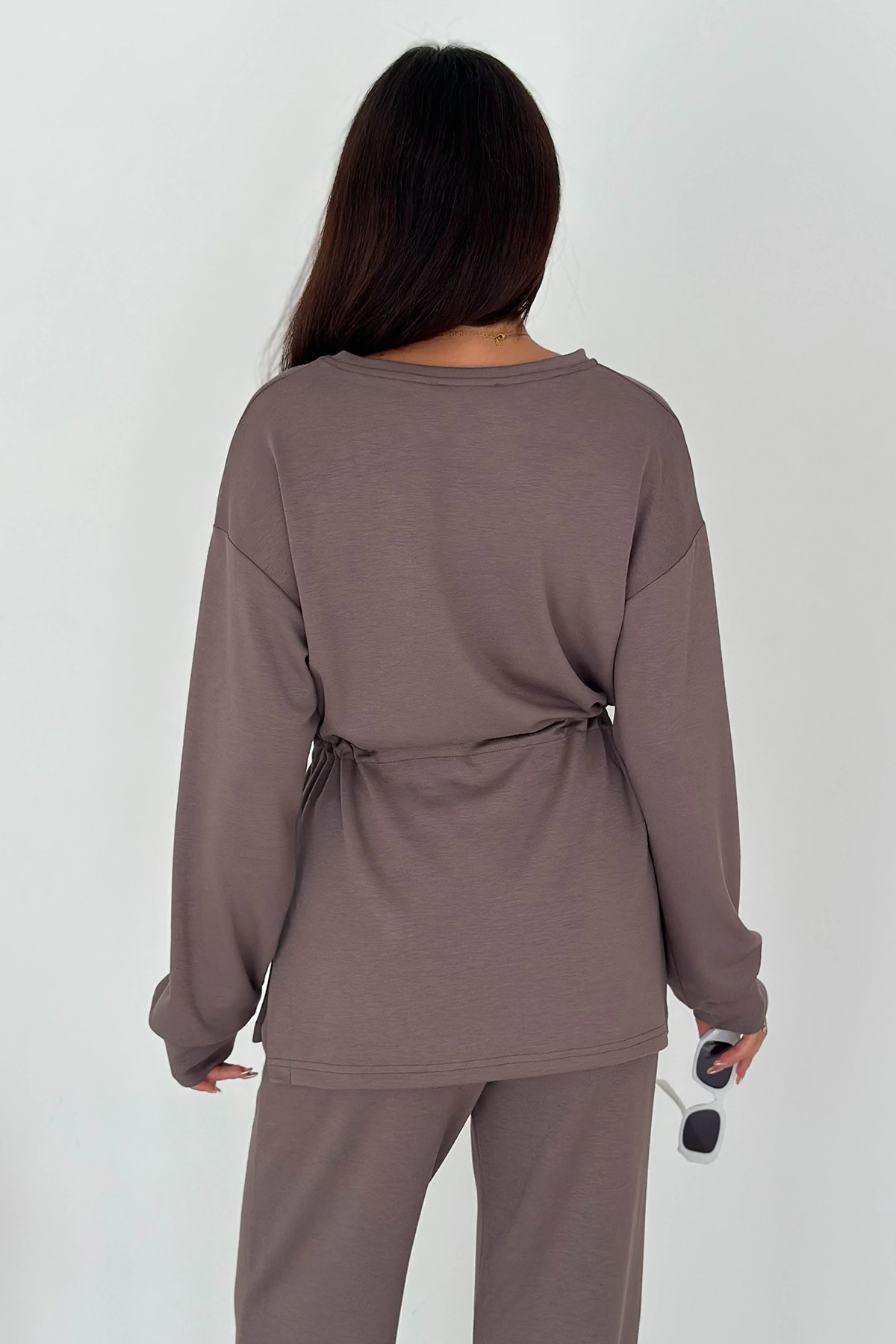 Beli Bağcıklı Yanı Yırtmaçlı Modal Takım