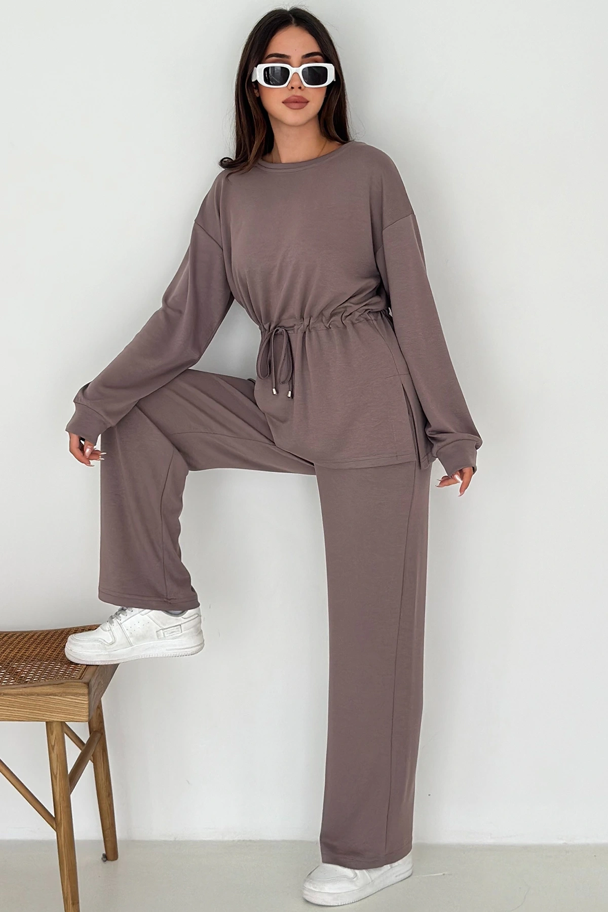 Beli Bağcıklı Yanı Yırtmaçlı Modal Takım