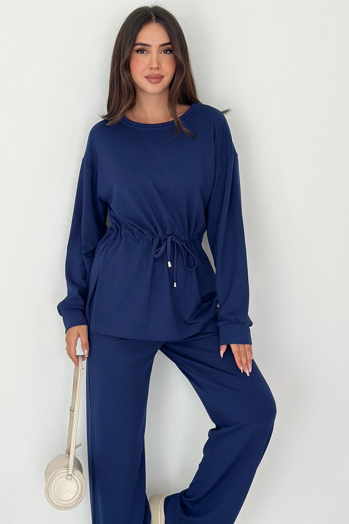 Beli Bağcıklı Yanı Yırtmaçlı Modal Takım