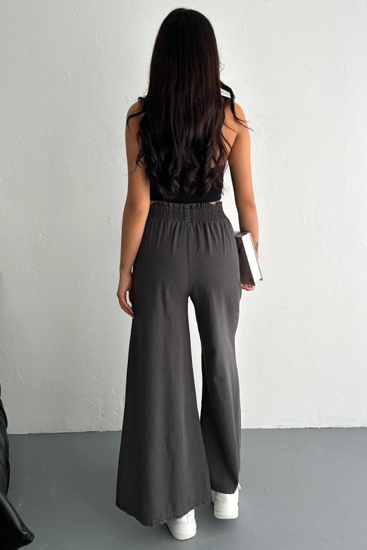 Kadın Bel Lastikli Cepli Bol Paça Koton Füme Pantolon