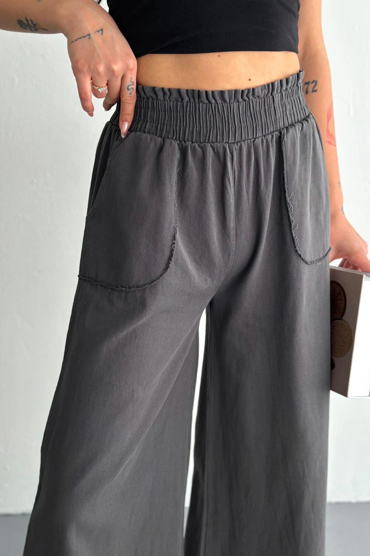 Kadın Bel Lastikli Cepli Bol Paça Koton Füme Pantolon