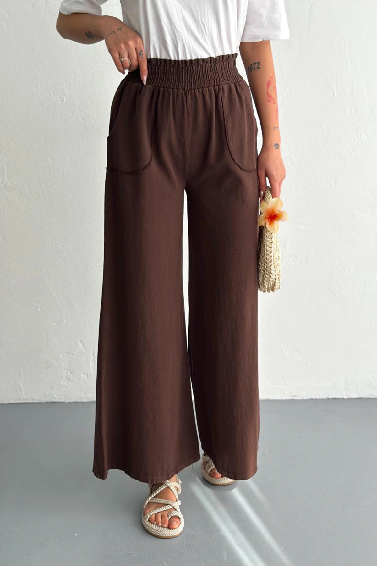 Kadın Bel Lastikli Cepli Bol Paça Koton Kahve Pantolon