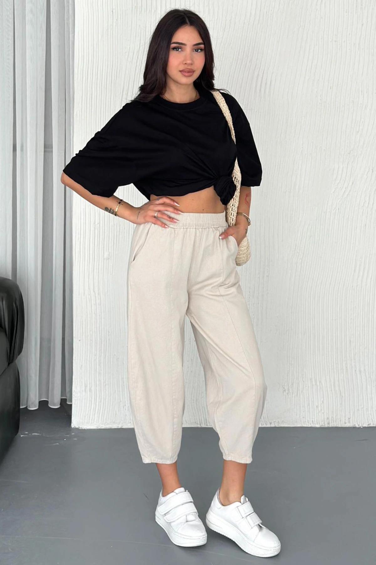 Kadın Pamuklu Bel Lastikli Dikiş Detaylı Bej Gabardin Kumaş Pantolon